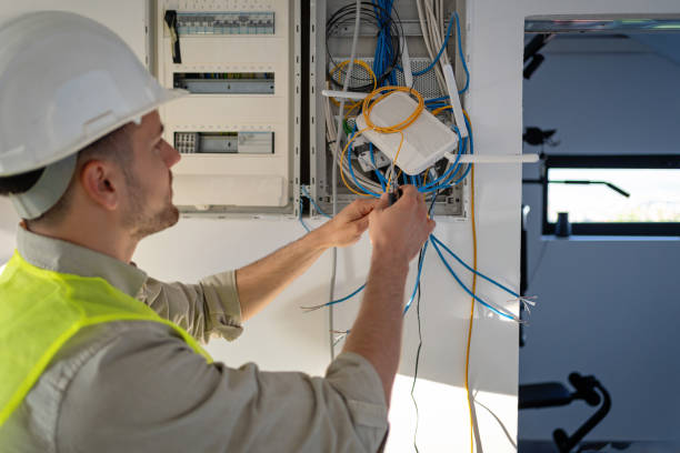 Best Affordable Emergency Electrician  in Riverside, IA